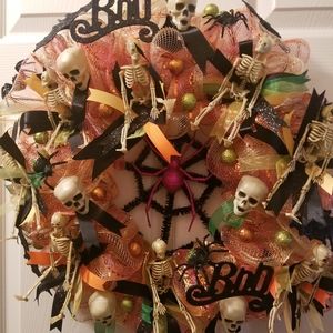 Halloween door wreath, 21" inch. "skulls and spide
